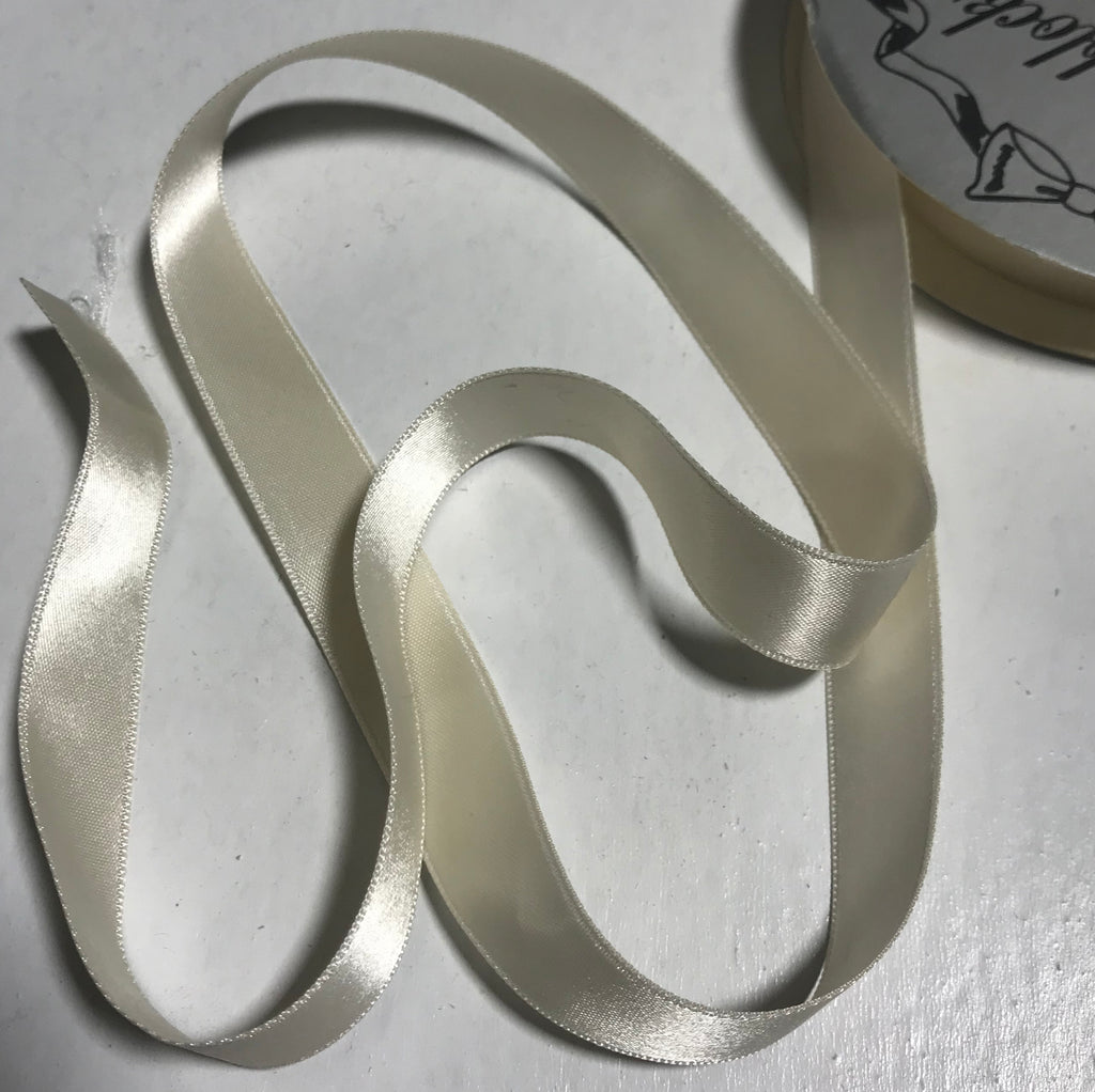 Bridal White 5/8" Vintage Grayblock Double Faced Satin Ribbon