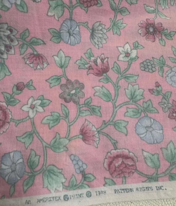 pink cotton fabric - Vintage Pink Sweet Floral Cotton Fabric Ameritex 1988