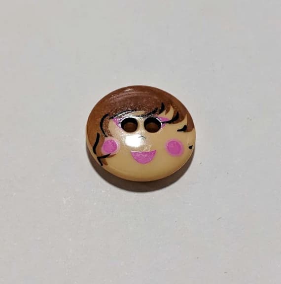 none - Brunette Doll Face Plastic Button - 18mm / 11/16" - Dill Buttons