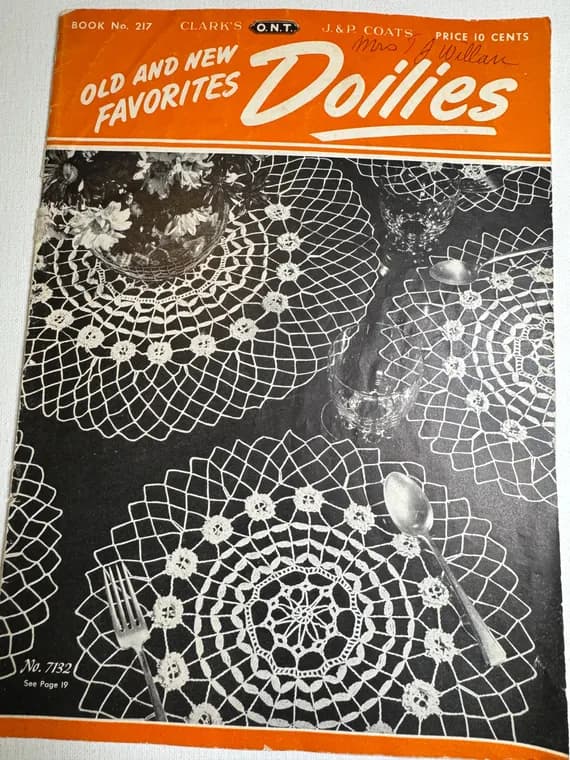 none - Old and New Favorites DOILIES by J&P Coats leaflet patterns book vintage 1944