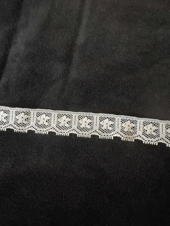 white lace - Vintage White Floral Border Lace Trim 3/4" wide x 2.25 Yards