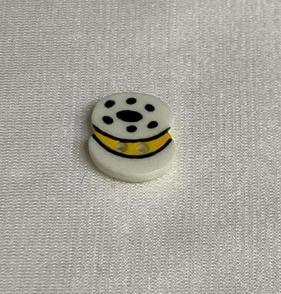 none - Bobbin Thread Spool -Plastic Button - 9/16" - Dill Buttons Brand - Set of 3