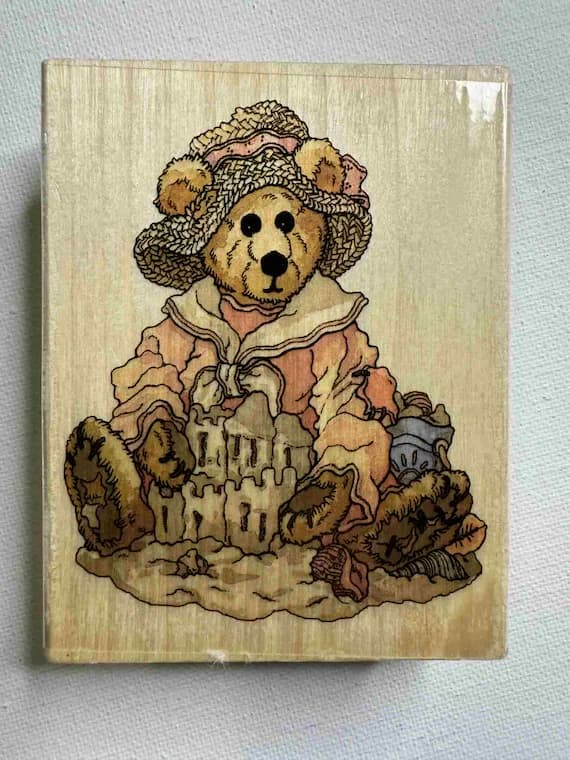 none - 2.75"x3.5" Bailey at the Beach Wood Mounted Rubber Stamp. Item# H21092 By: Uptown Rubber Stamps