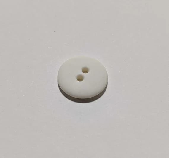 white none - Off White Round 2 Hole Plastic Button - 15mm / 5/8 inch - Dill Buttons - Set of 4
