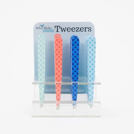 fabric - Riley Blake Notions Kisses Tweezers