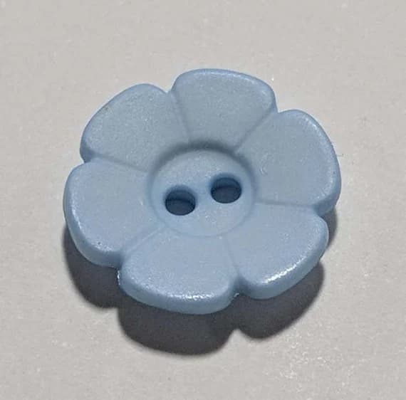 blue none - Light Blue Daisy Flower Plastic Button - 15mm / 5/8 inch - Dill Buttons - Set of 4