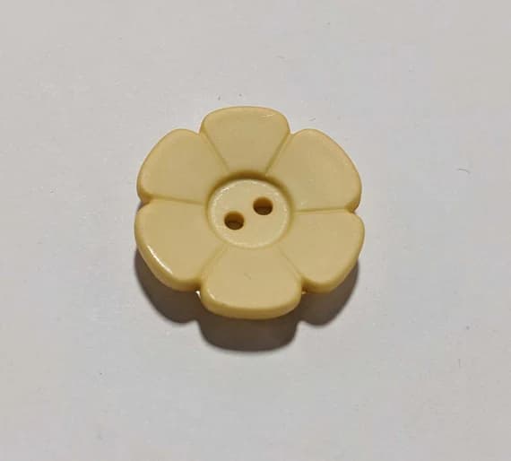 yellow none - Daisy Pale Yellow Flower Plastic Button - 28mm / 1 1/8 inch - Dill Buttons - Set of 2