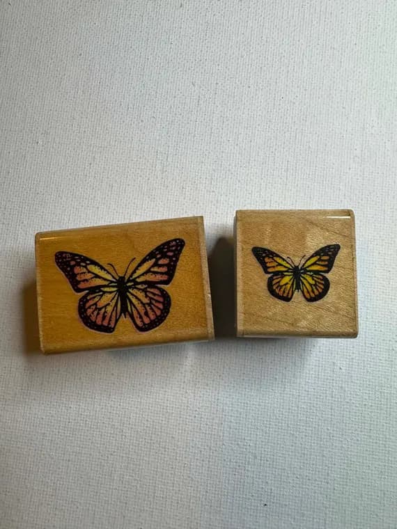 none - 1994 2 Set of Butterflies Wood Mounted Rubber Stamp. (A082) By Stampendous! 1-1/8"x1-5/8" and 1-1/8"x1-1/8"