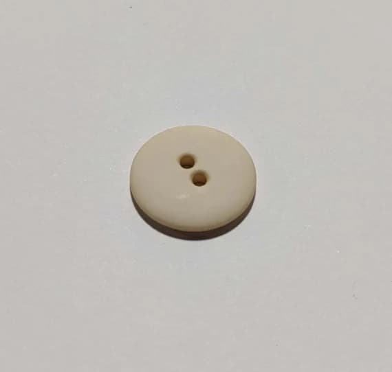 ivory none - Ivory Round 2 Hole Plastic Button - 20mm / 3/4 inch - Dill Buttons - Set of 4