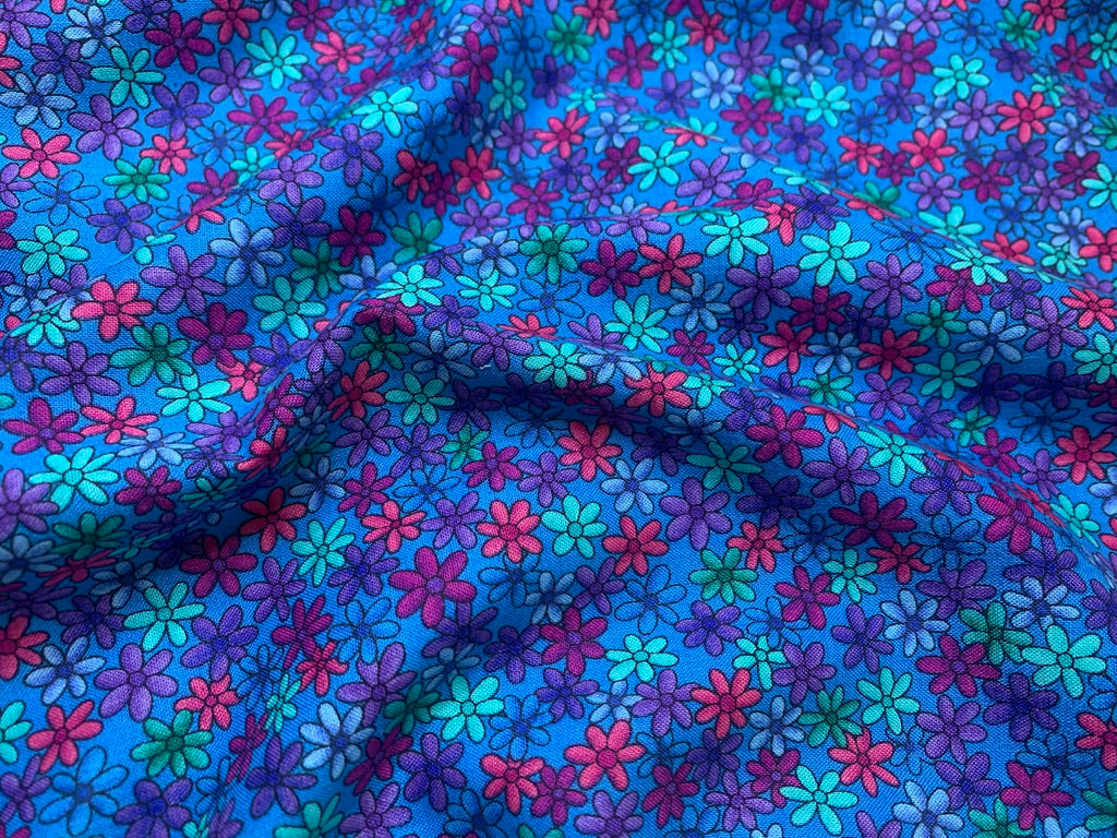 Fun Daisies Flowers Cotton Fabric Vintage 90's OOP Gardening Gals by SSI