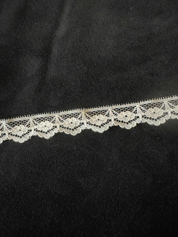 Vintage White Floral Border Lace Trim 11/16" wide x 2 Yards