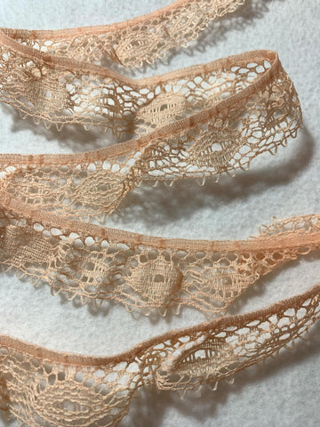 Vintage Peach Ruffle Border Lace Trim 1-3/8" wide x 2 Yards