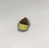Chocolate Cupcake Plastic Button 20mm/ 13/16" - Dill Buttons Brand